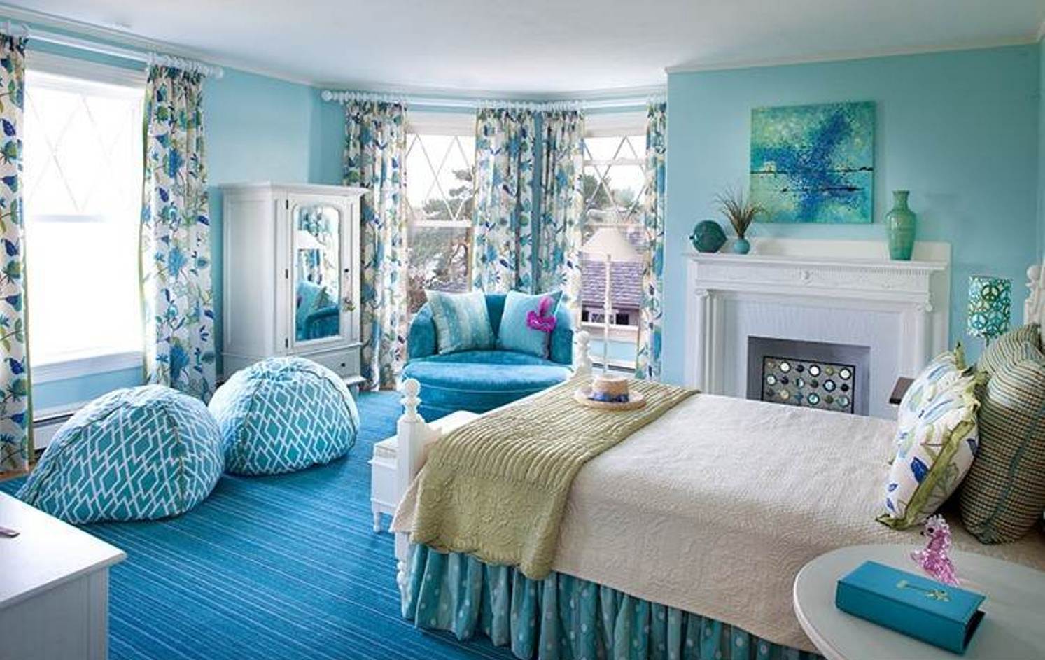 Blue Themed Bedroom Decor