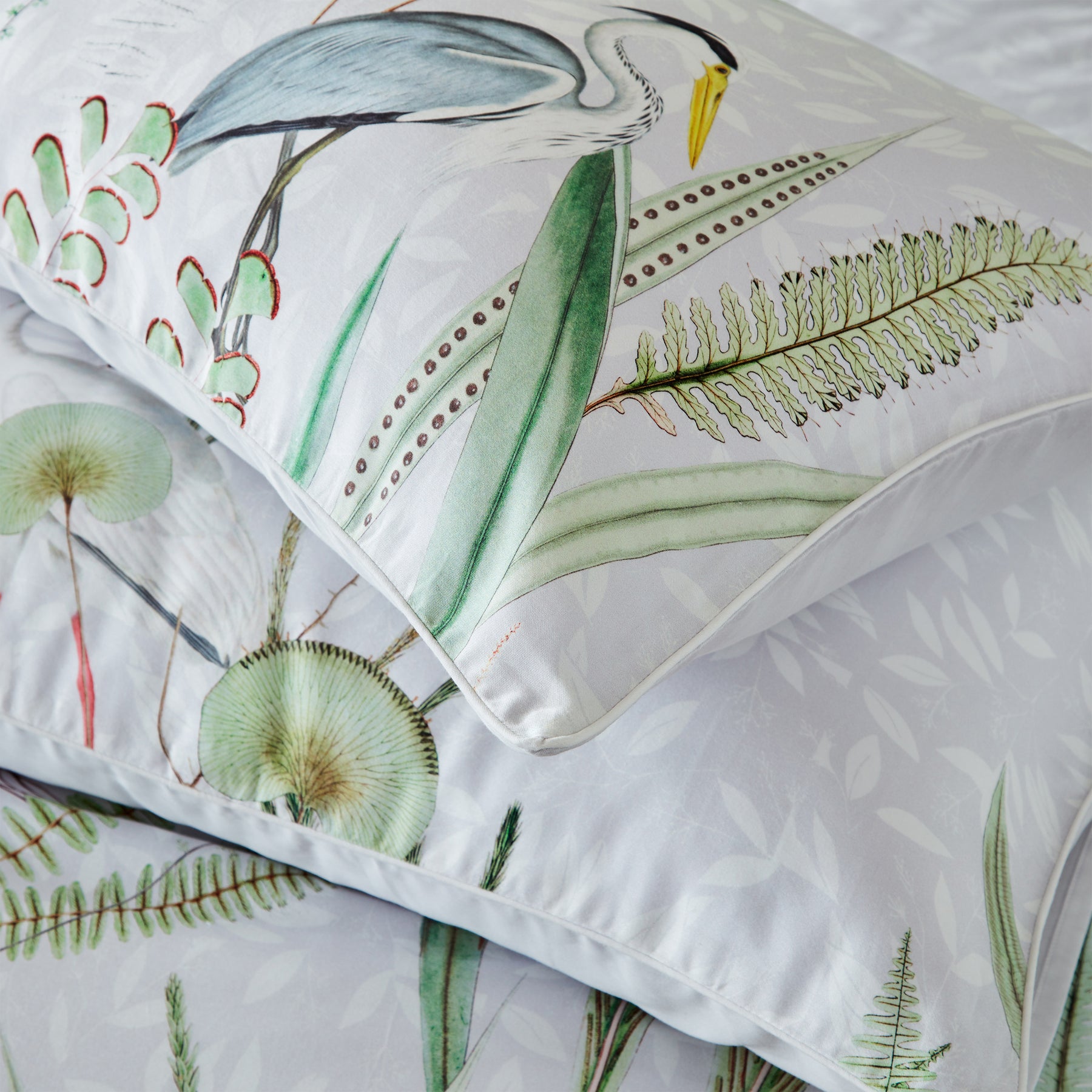Paoletti Aaliyah Botanical Cotton Housewife Pair of Pillowcases Multi