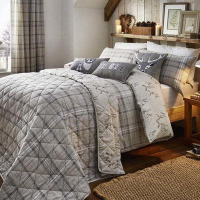 Seasonal style - luxury lodge, log cabin stylie!