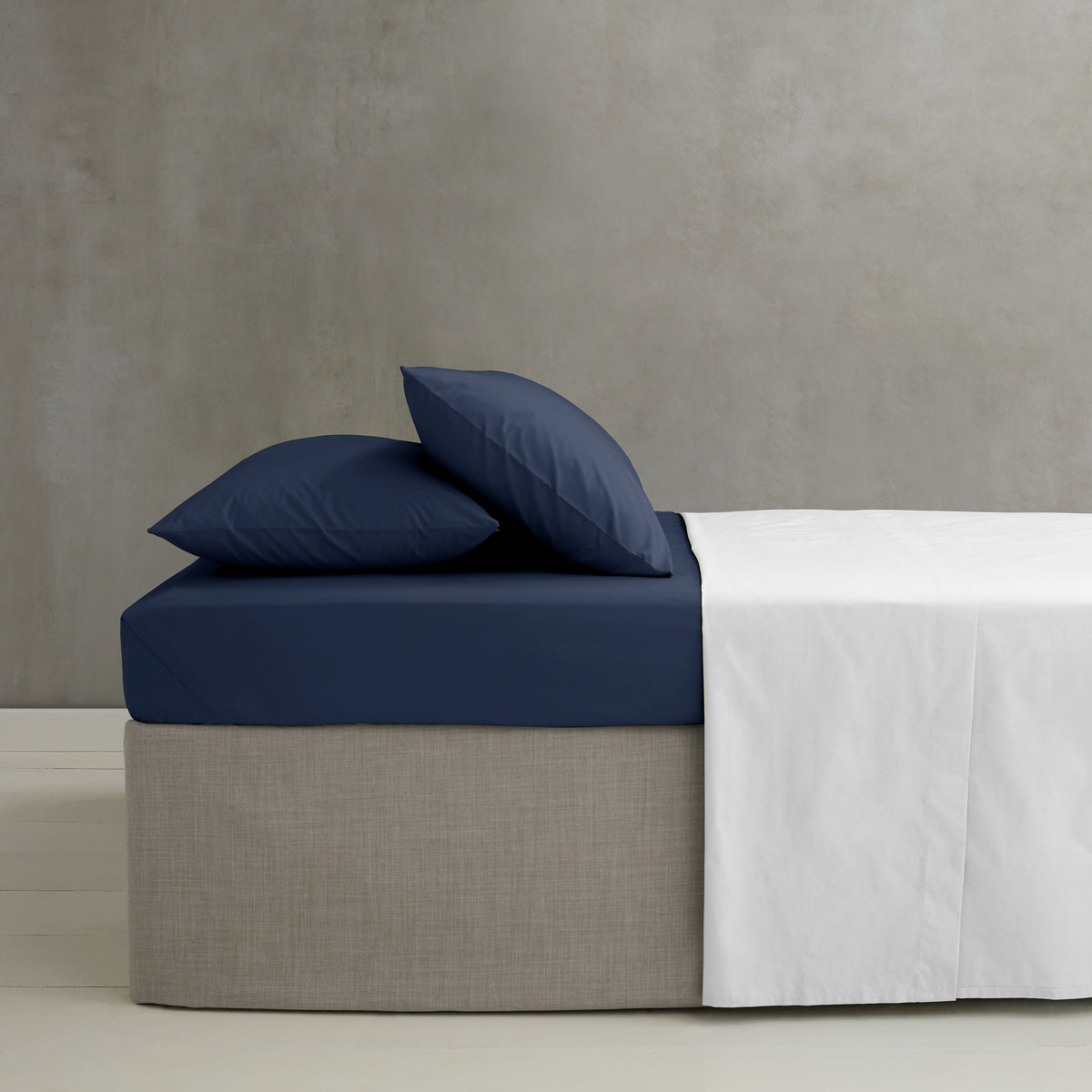 Catherine Lansfield Easy Iron Percale Extra Deep Bed Linen Fitted Sheet Navy