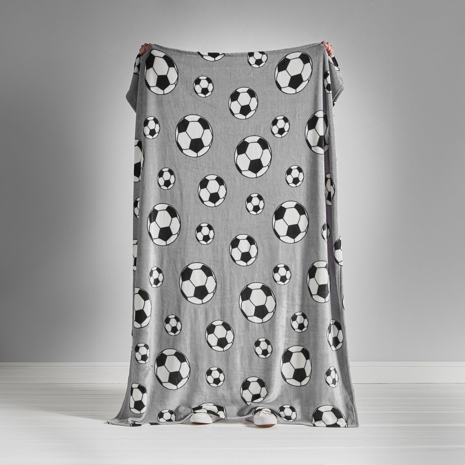 Catherine Lansfield Football 130cm x 170cm Fleece Throw Grey