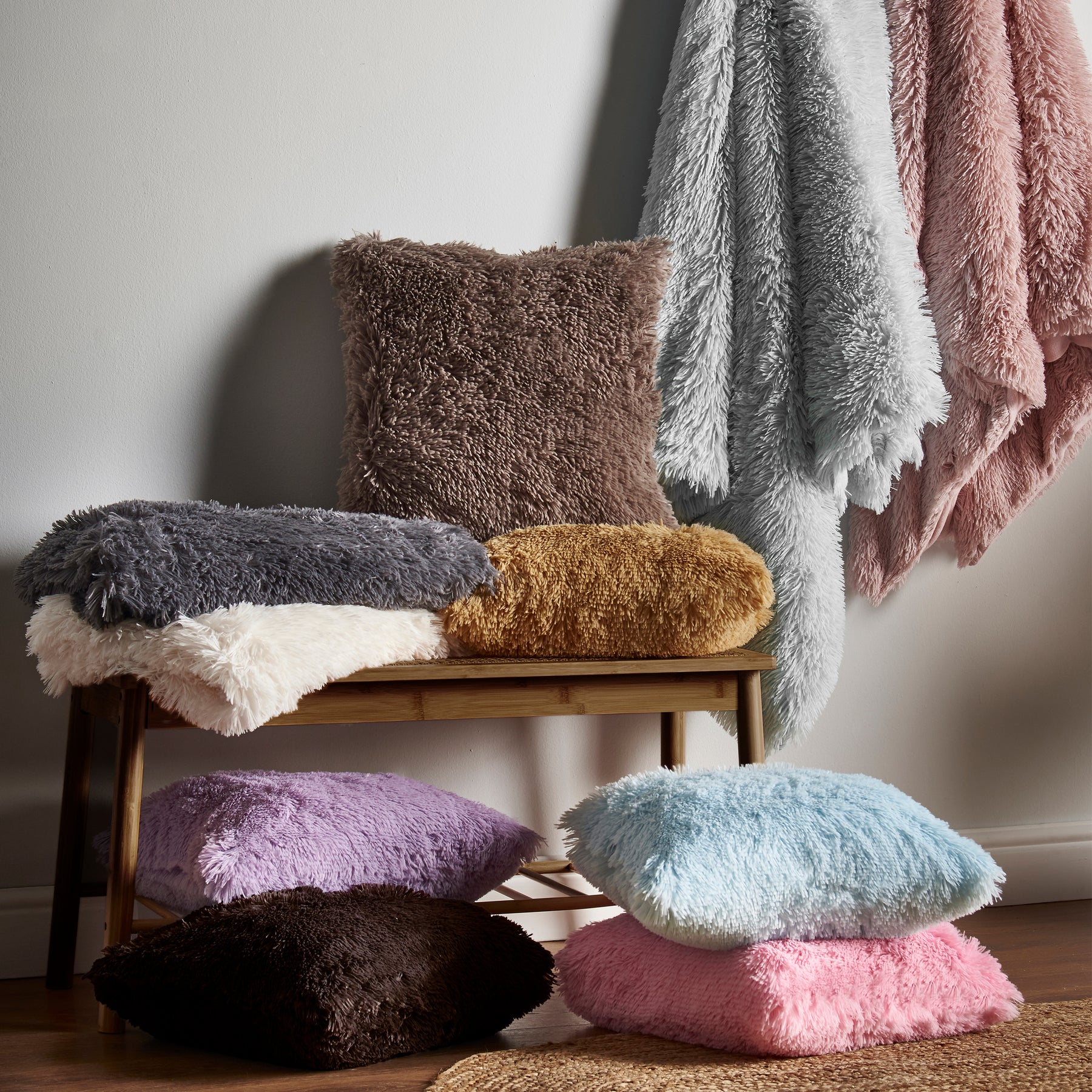 Catherine Lansfield Cuddly 150cm x 200cm Faux Fur Throw Chocolate