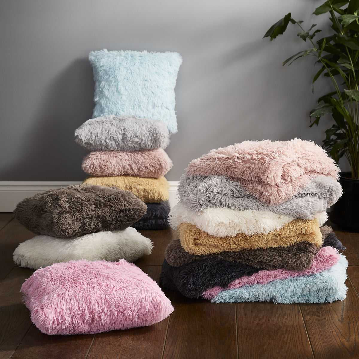 Catherine Lansfield Cuddly Faux Fur Filled Cushion 45cm x 45cm Natural