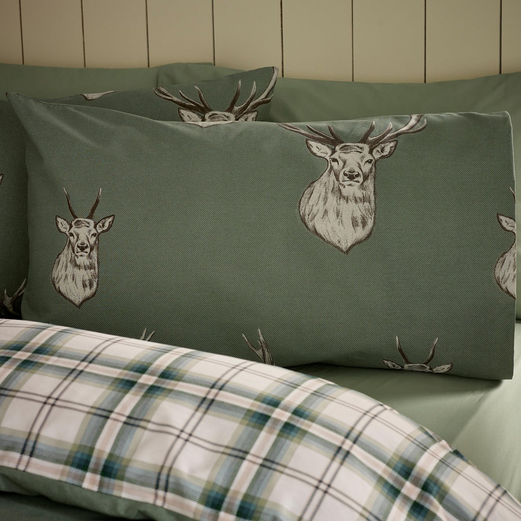 Catherine Lansfield Stag Duvet Cover Bedding Set Soft Green