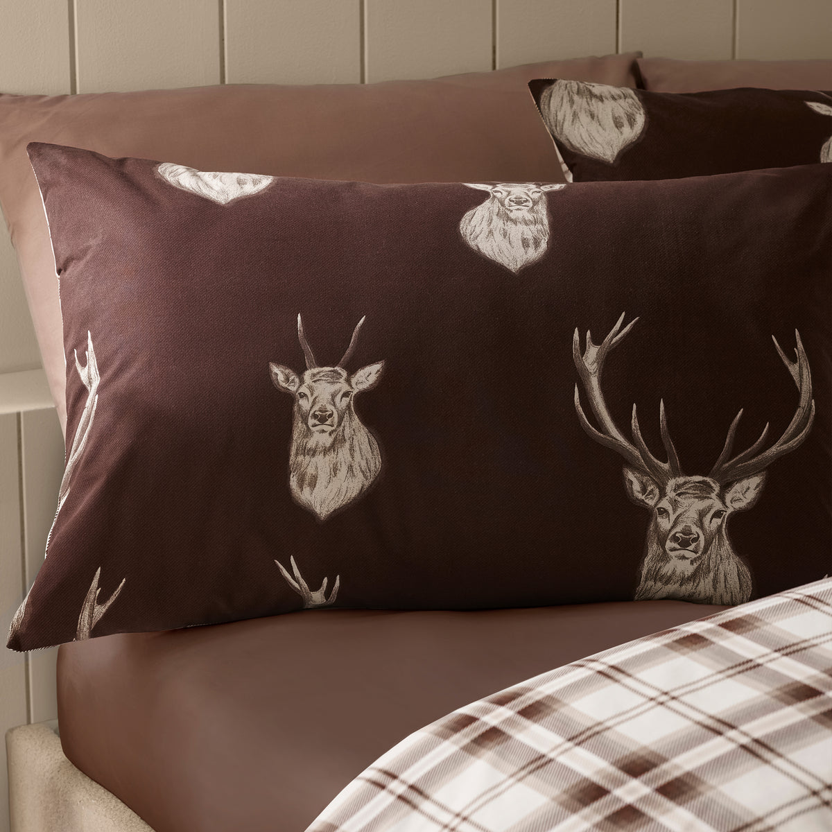 Catherine Lansfield Stag Duvet Cover Bedding Set Chocolate