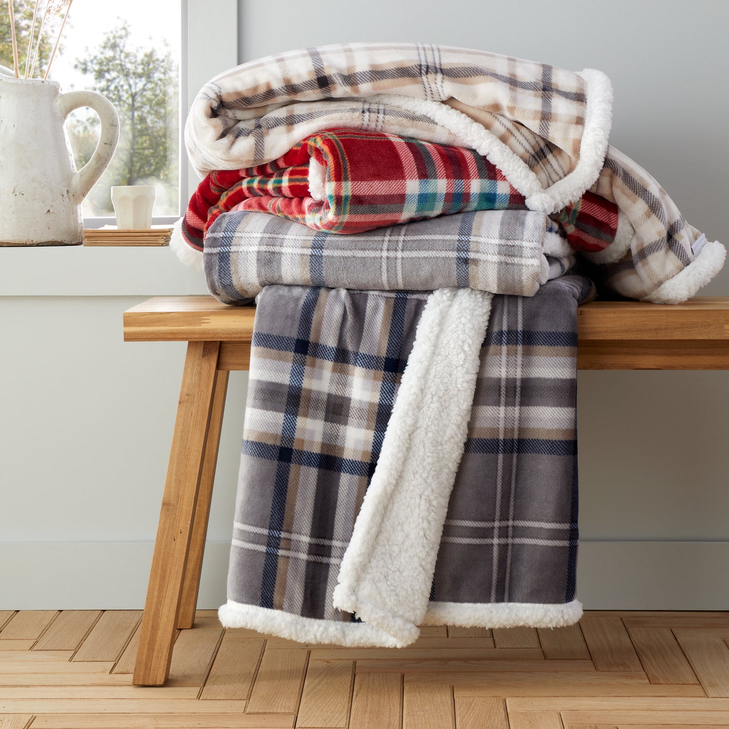 Catherine Lansfield Kelso Check Sherpa Lined 130cm x 170cm Throw Natural