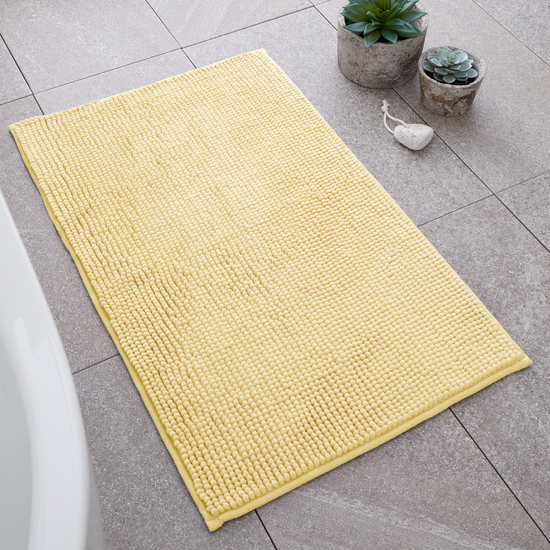 Catherine Lansfield Bobble 50cm x 80cm Bath Mat Yellow