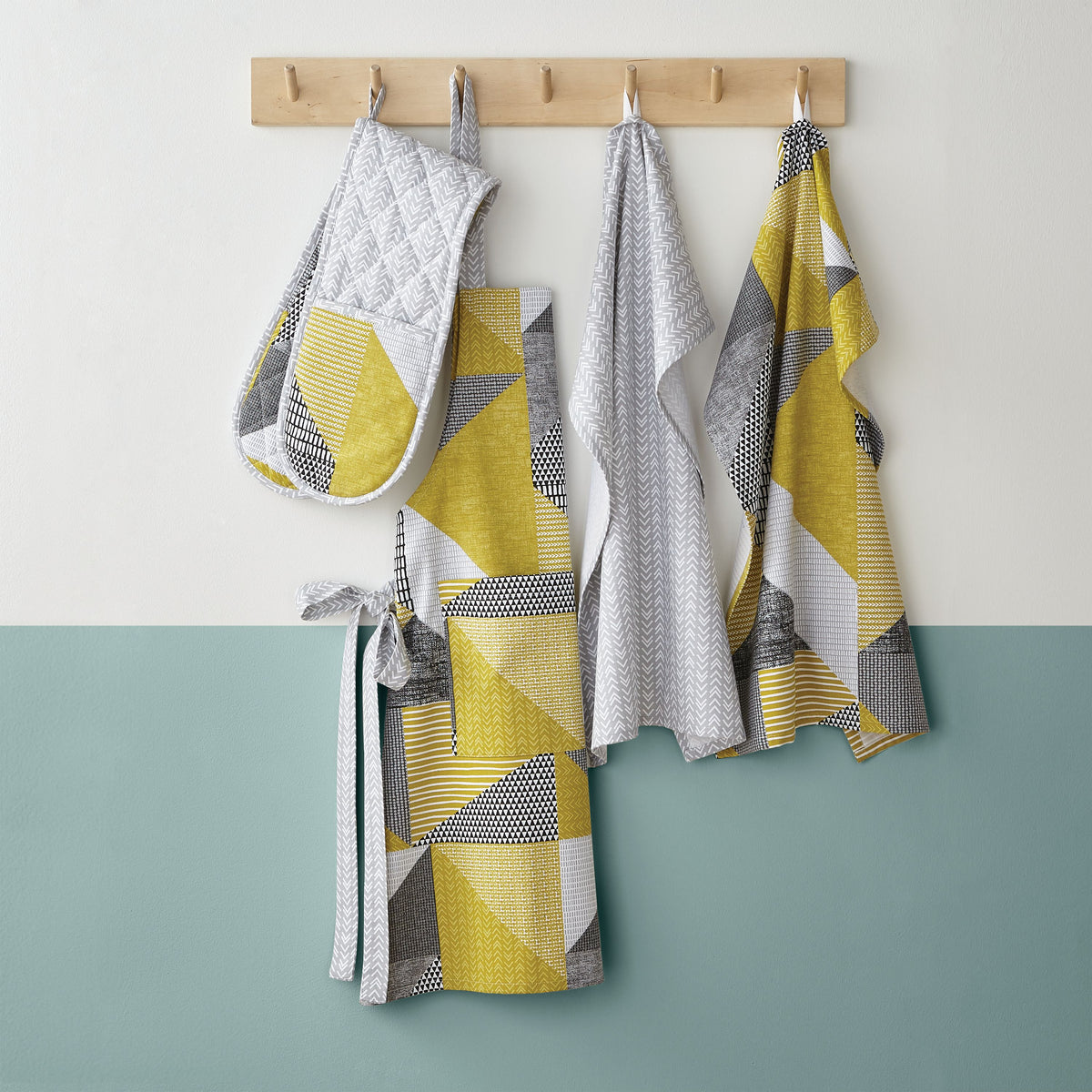 Catherine Lansfield Larsson Geo Two x Tea Towels Ochre