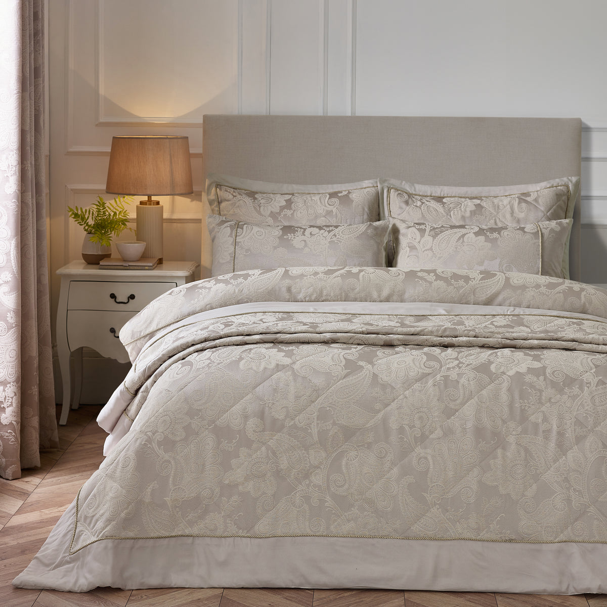 Catherine Lansfield Opulent Jacquard 240cm x 260cm Bedspread Champagne