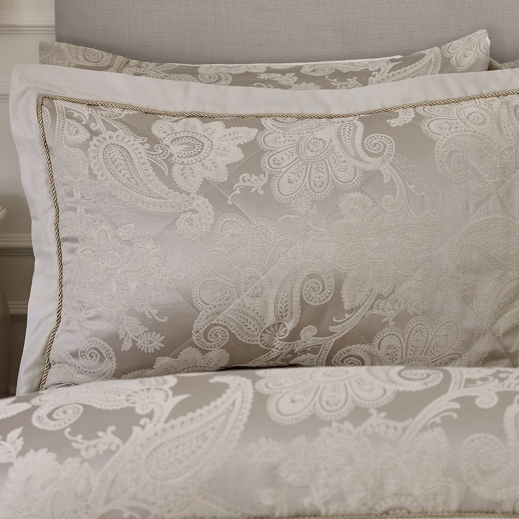 Catherine Lansfield Opulent Jacquard Pillow Protector Champagne