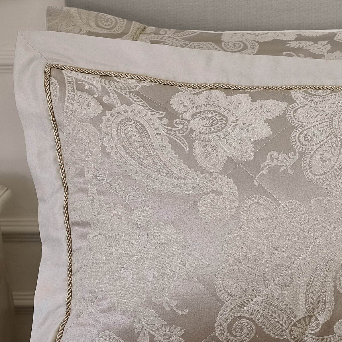 Catherine Lansfield Opulent Jacquard Pillow Protector Champagne