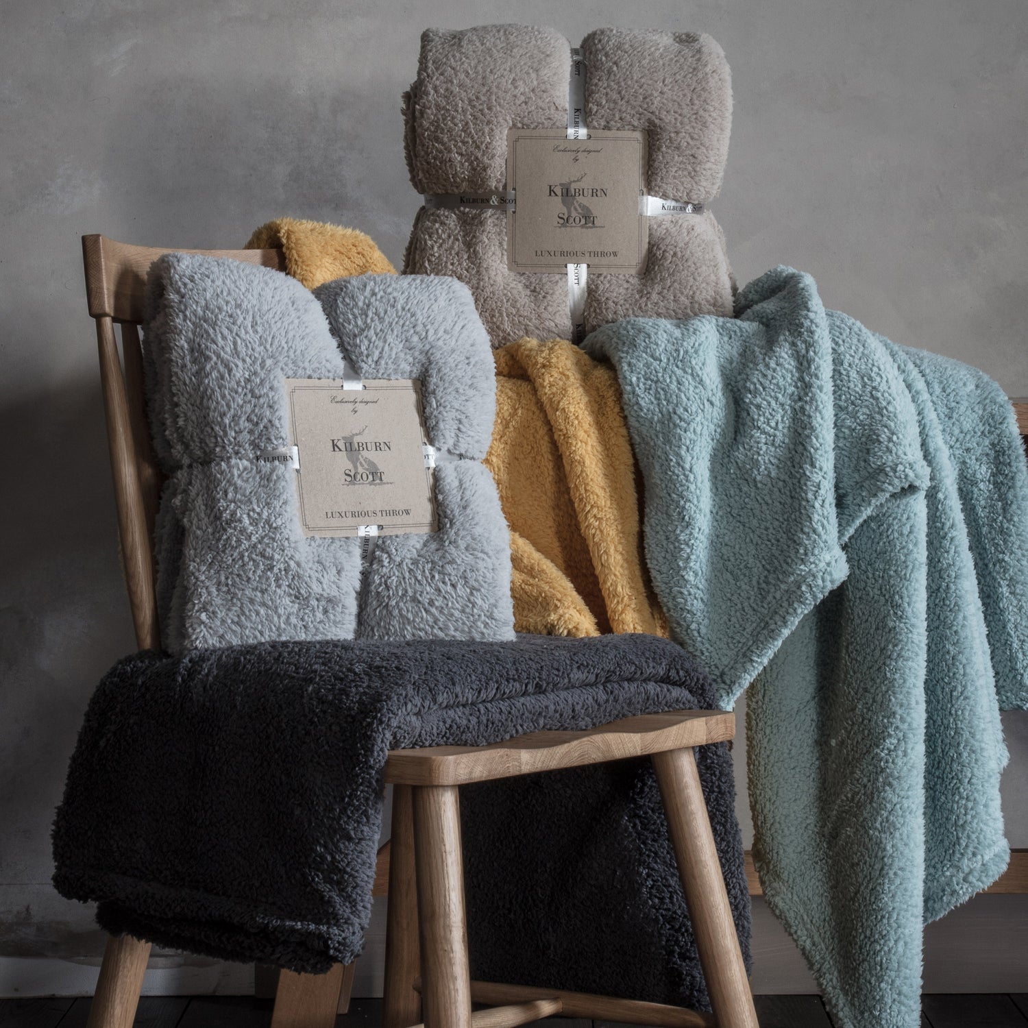 Teddy 130cm x 180cm Fleece Throw Charcoal