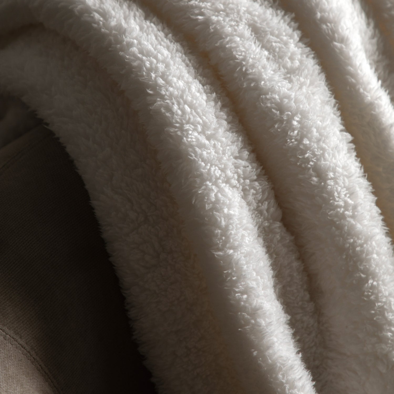 Plain 130cm x 170cm Fringe Teddy Throw Natural