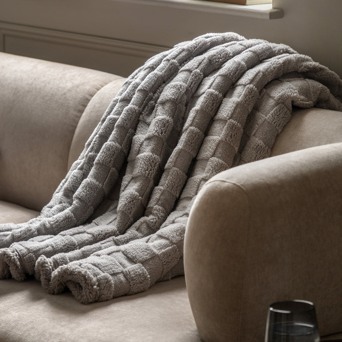 Oakley 140cm x 180cm Checked Sherpa Throw Taupe