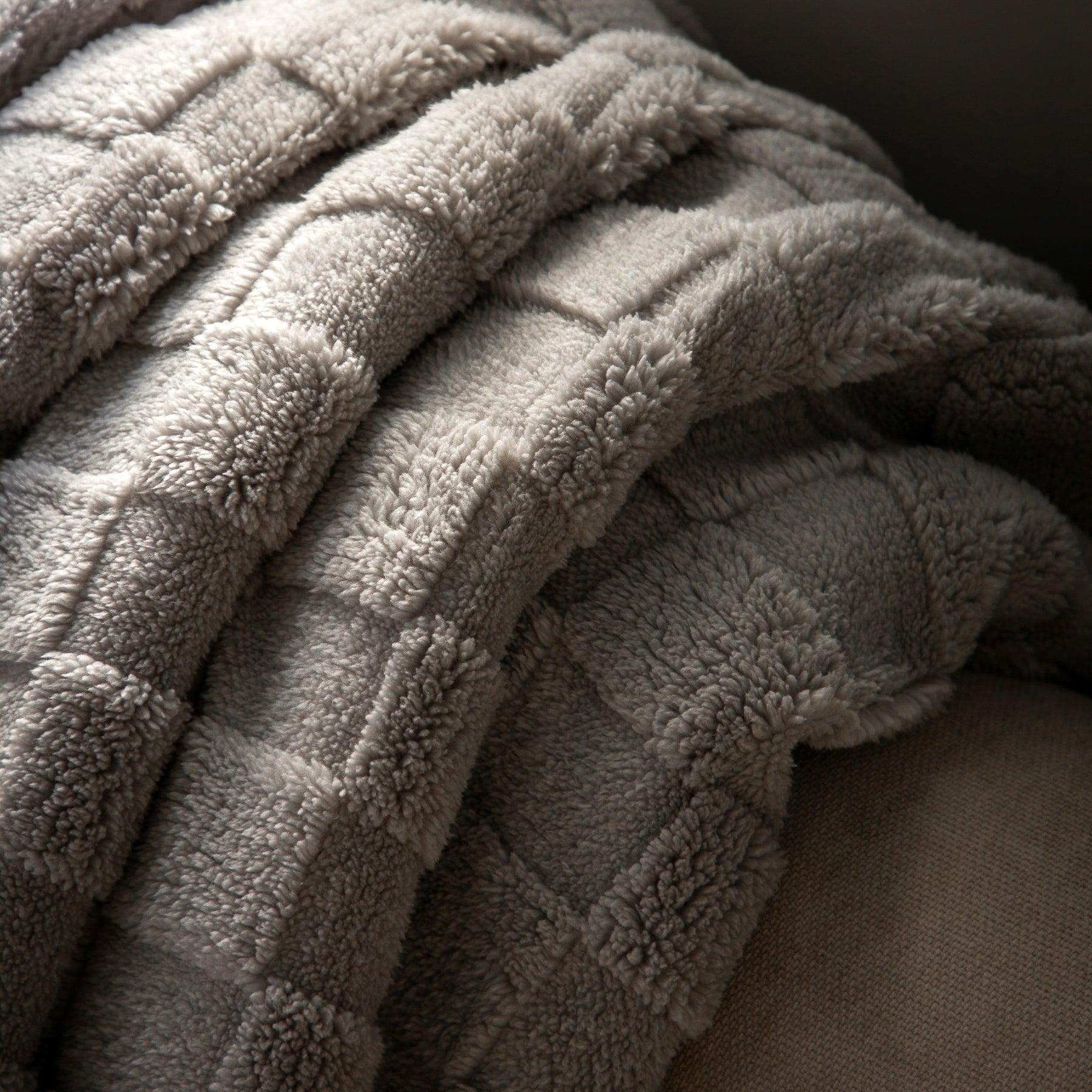 Oakley 140cm x 180cm Checked Sherpa Throw Taupe