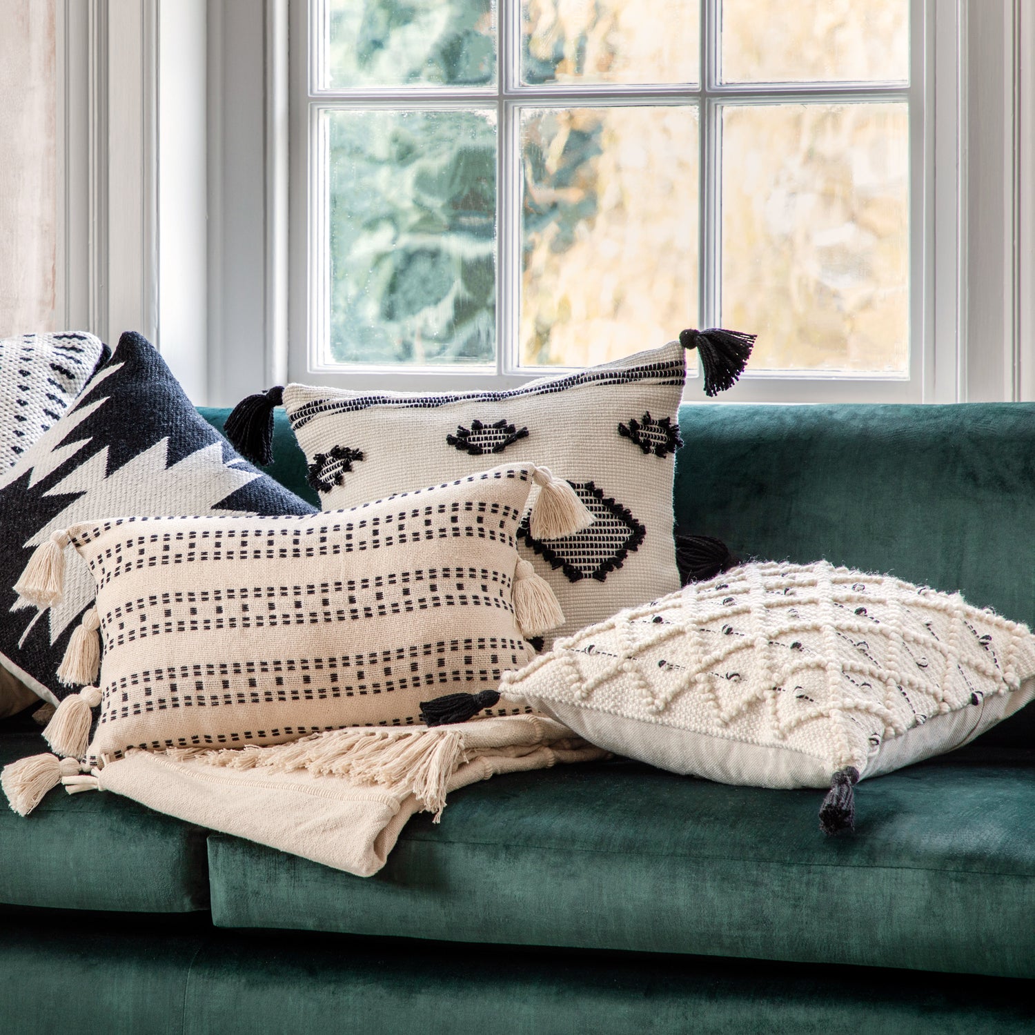 Tilyar 45cm x 45cm Filled Cushion Natural Black