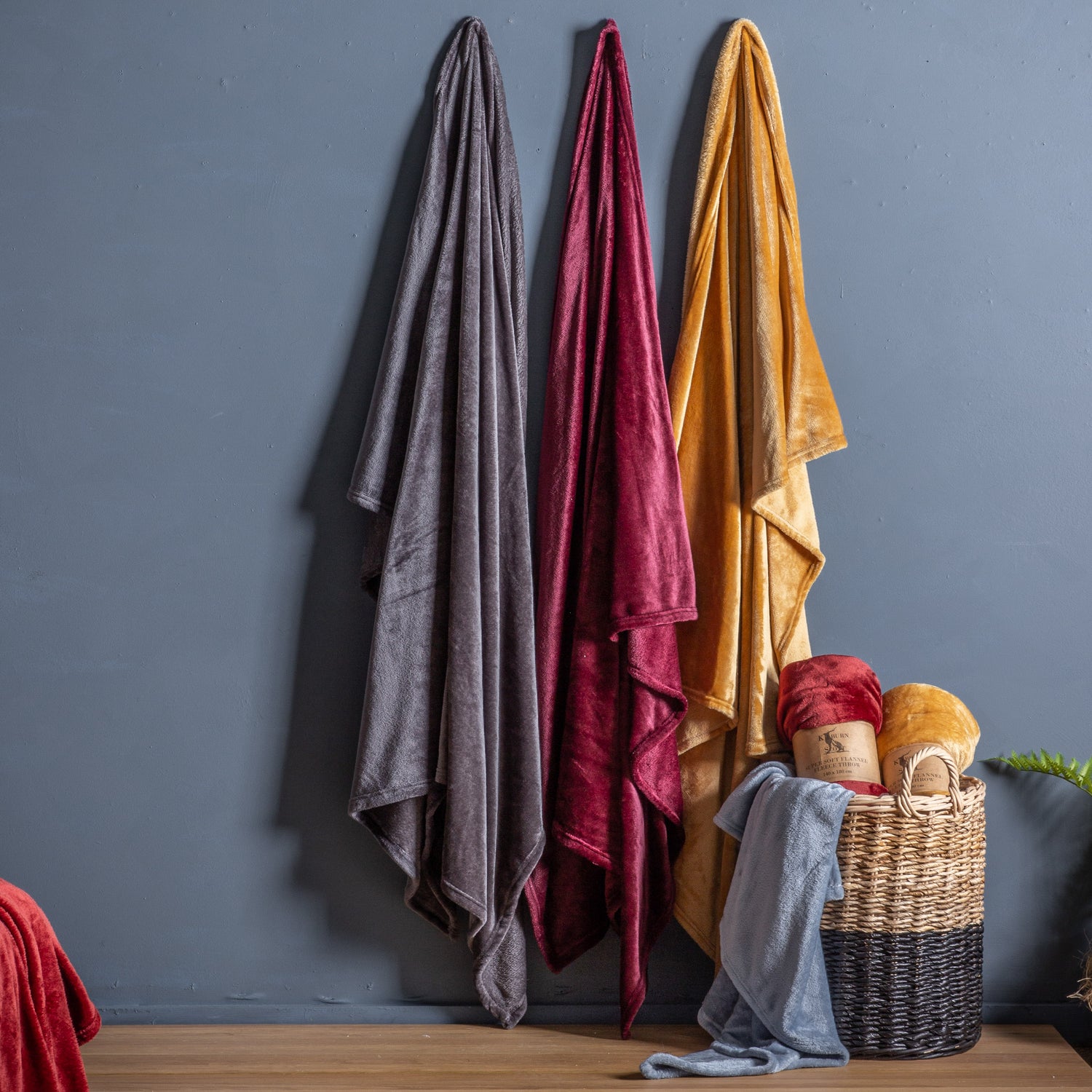Rolled 140cm x 180cm Flannel Fleece Throw Ink