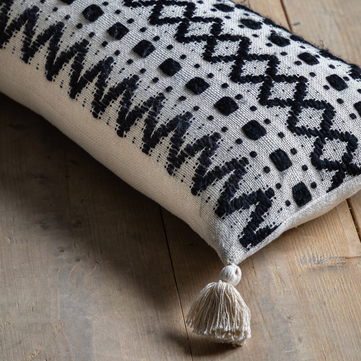 Tufted 35cm x 90cm Filled Boudoir Black Cream