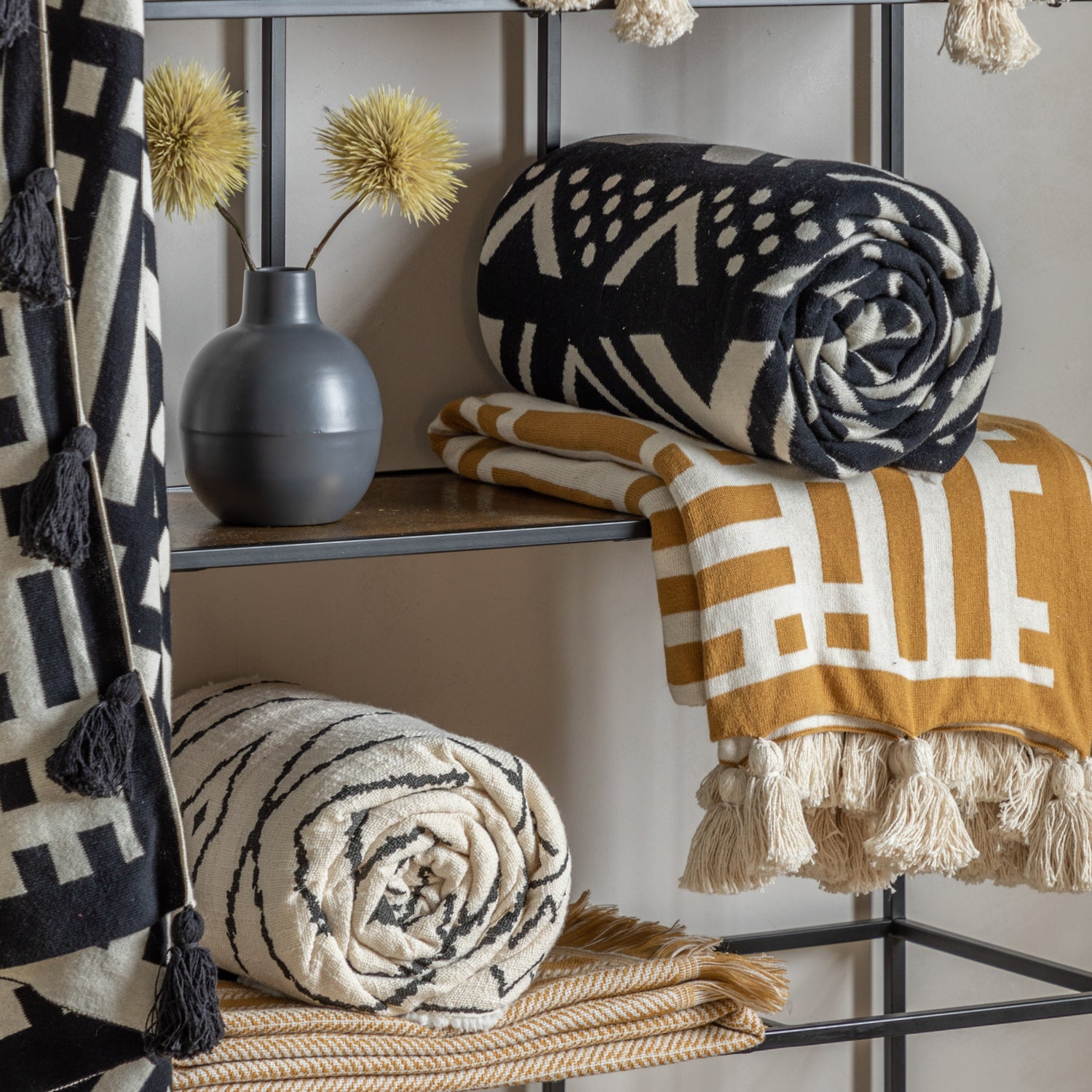 Merton 130cm x 170cm Knitted Tassel Throw Black