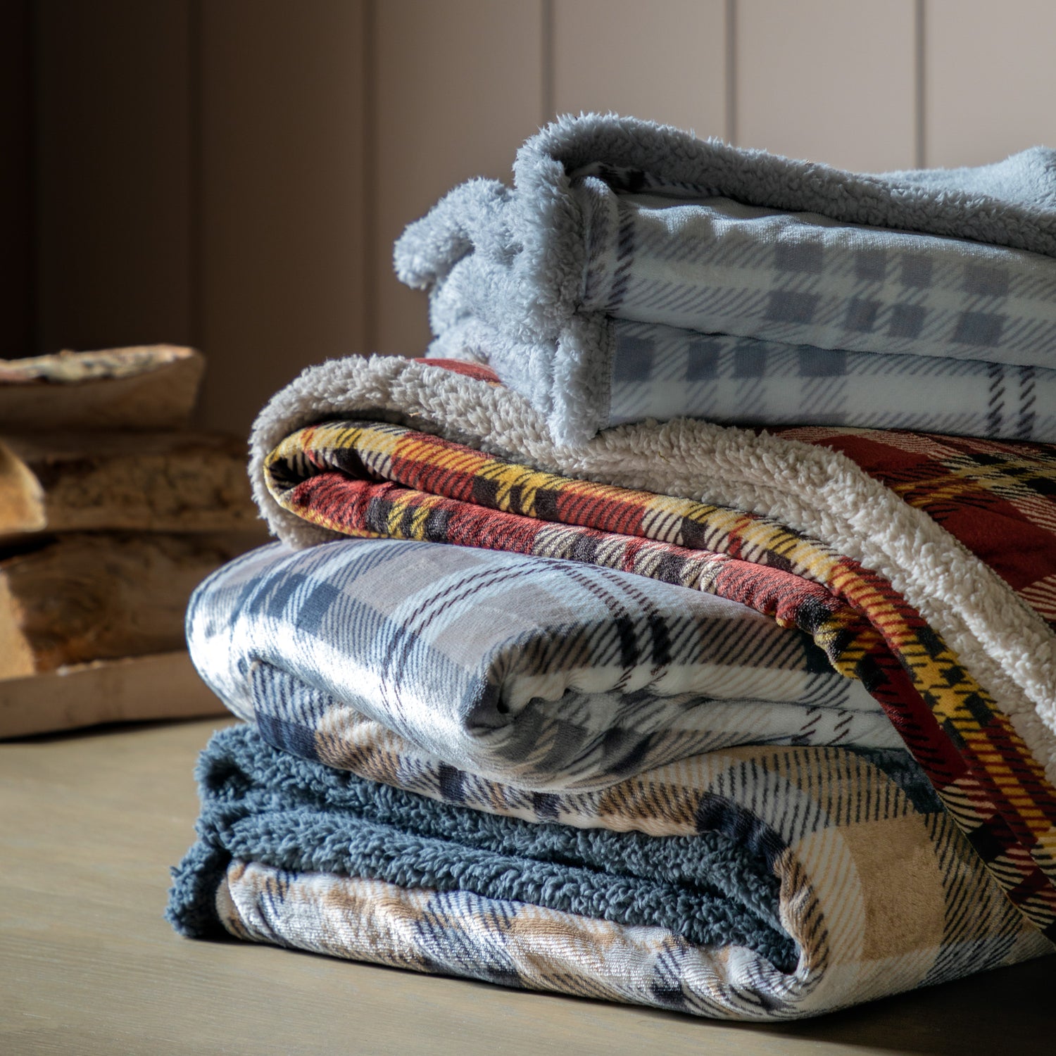 Tartan 152cm x 177cm Sherpa Throw Grey