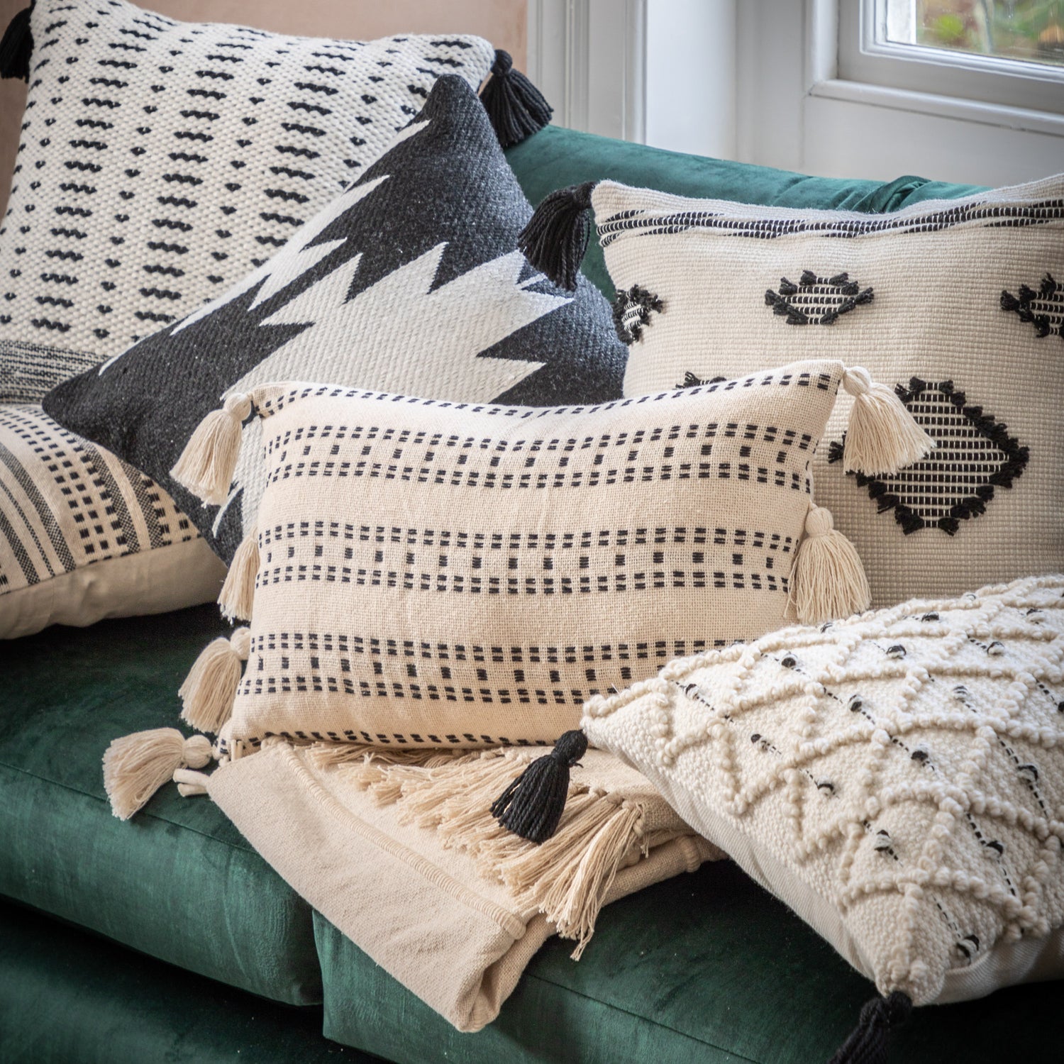 Kedertal 30cm x 50cm Filled Cushion Natural