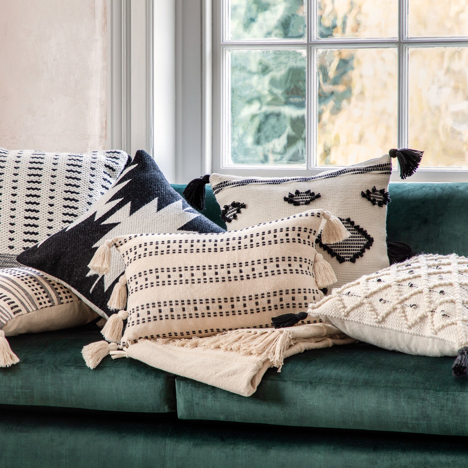 Kedertal 30cm x 50cm Filled Cushion Natural