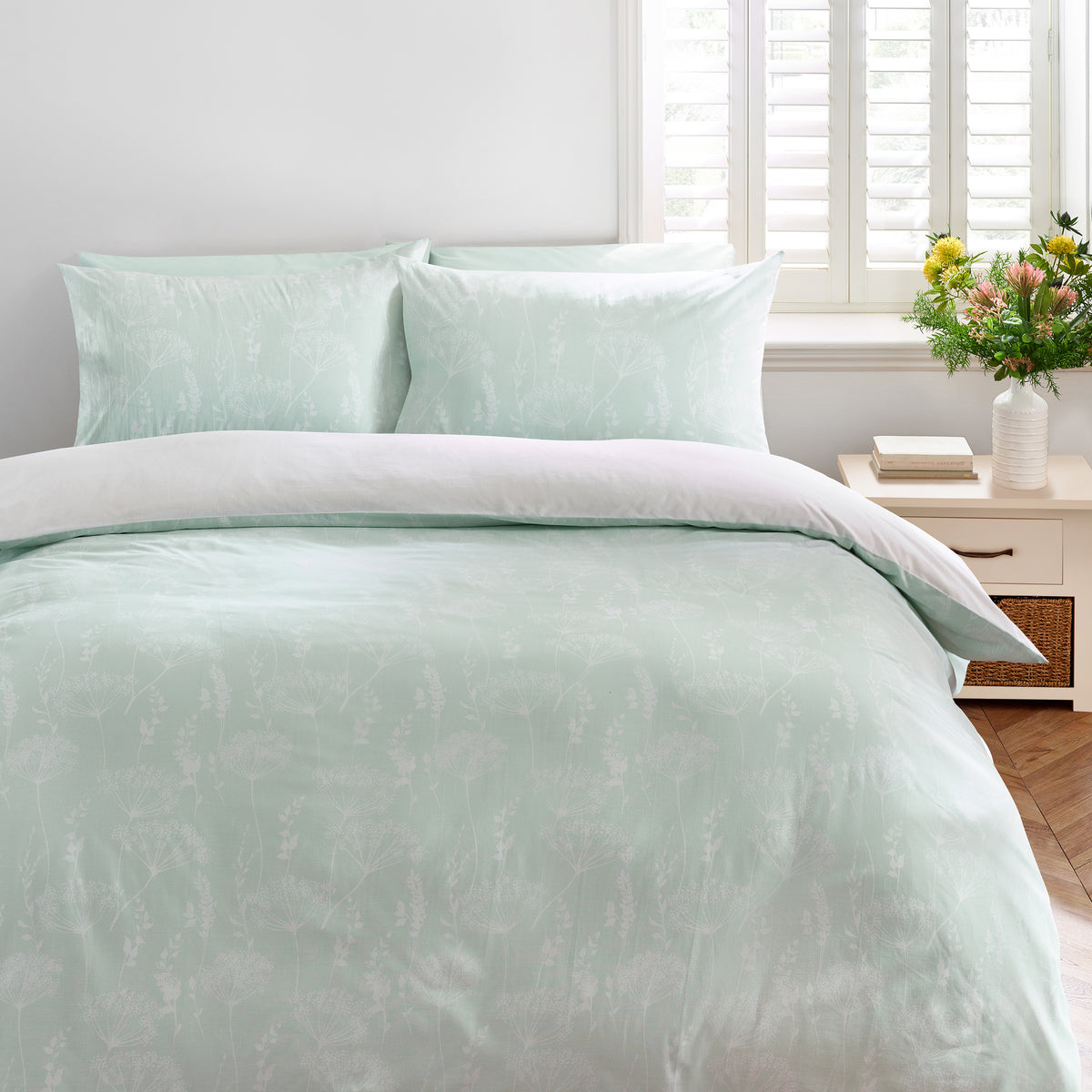 Catherine Lansfield Meadowsweet Floral Duvet Cover Bedding Set Bright