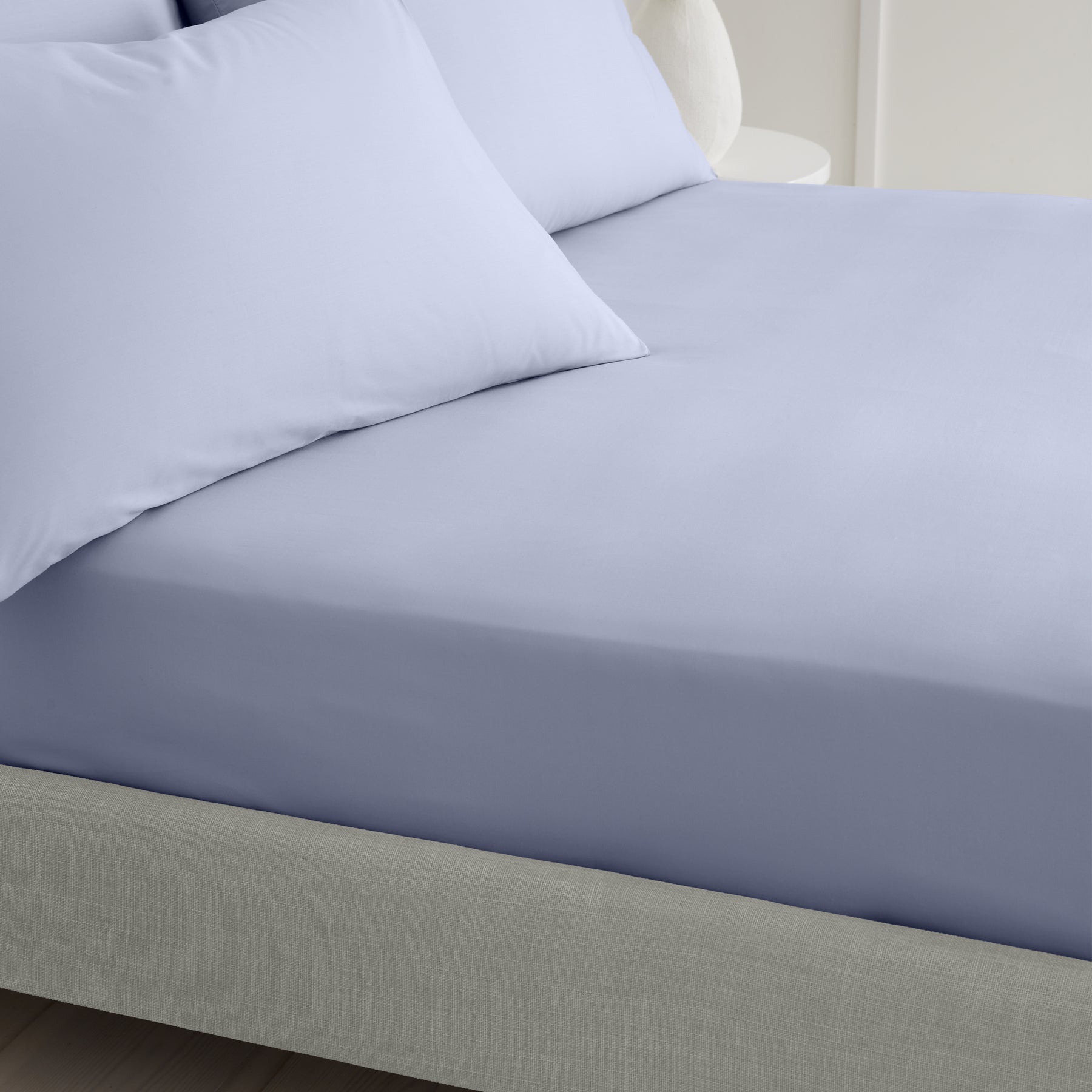 Bianca 200 Thread Count Cotton Percale Extra Deep Bed Linen Fitted Sheet Lavender