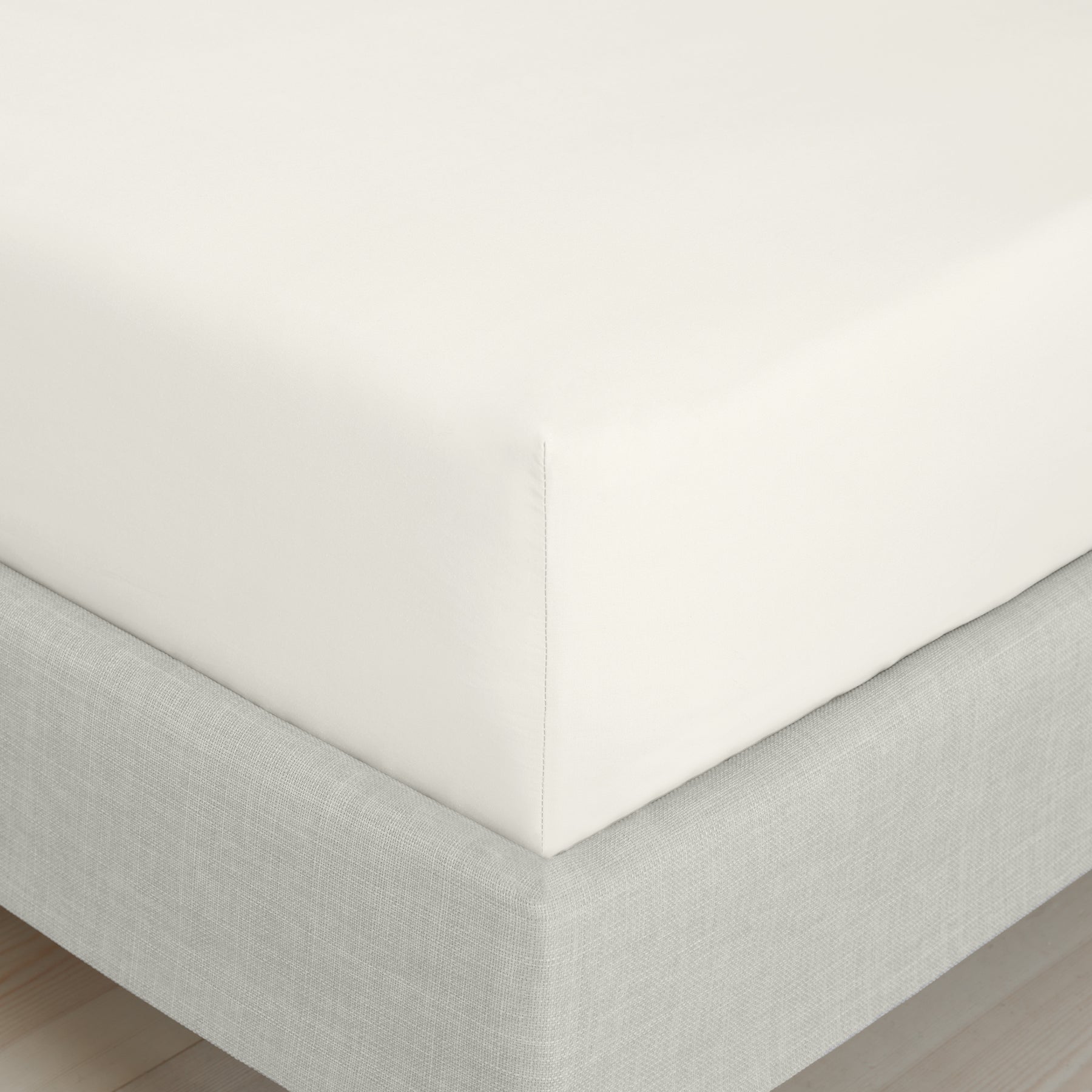 Bianca 200 Thread Count Cotton Percale Extra Deep Bed Linen Fitted Sheet Cream