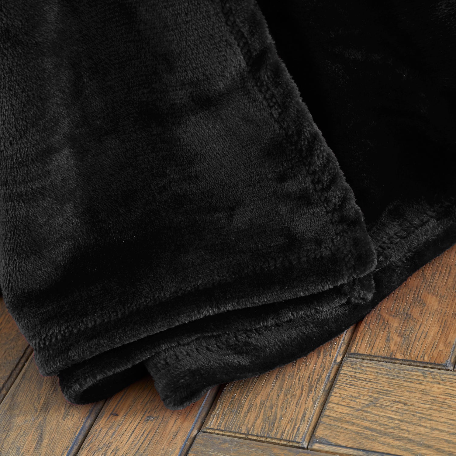 Catherine Lansfield Raschel Velvet Touch 200cm x 240cm Throw Black