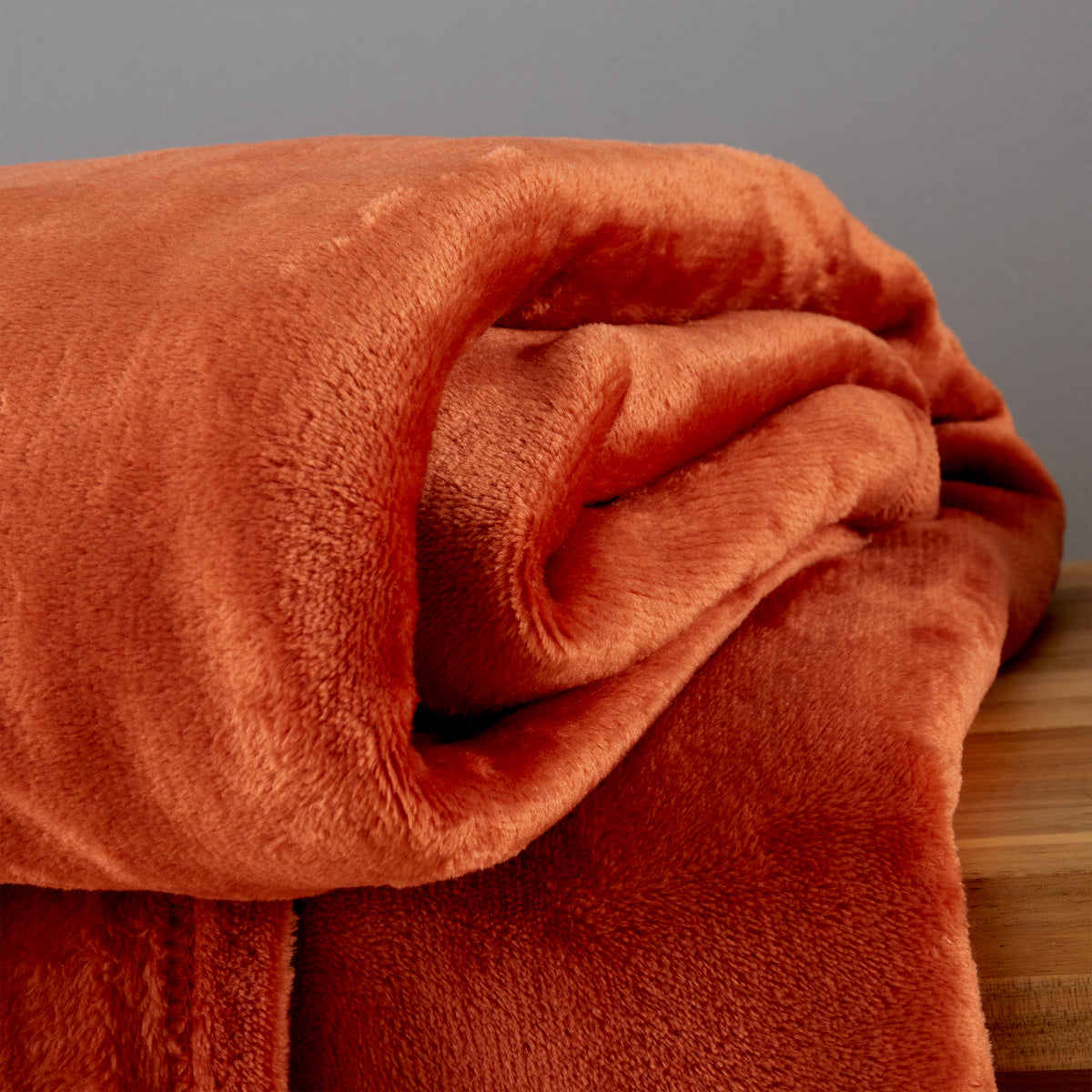 Catherine Lansfield Raschel Velvet Touch 130cm x 170cm Throw Burnt Orange