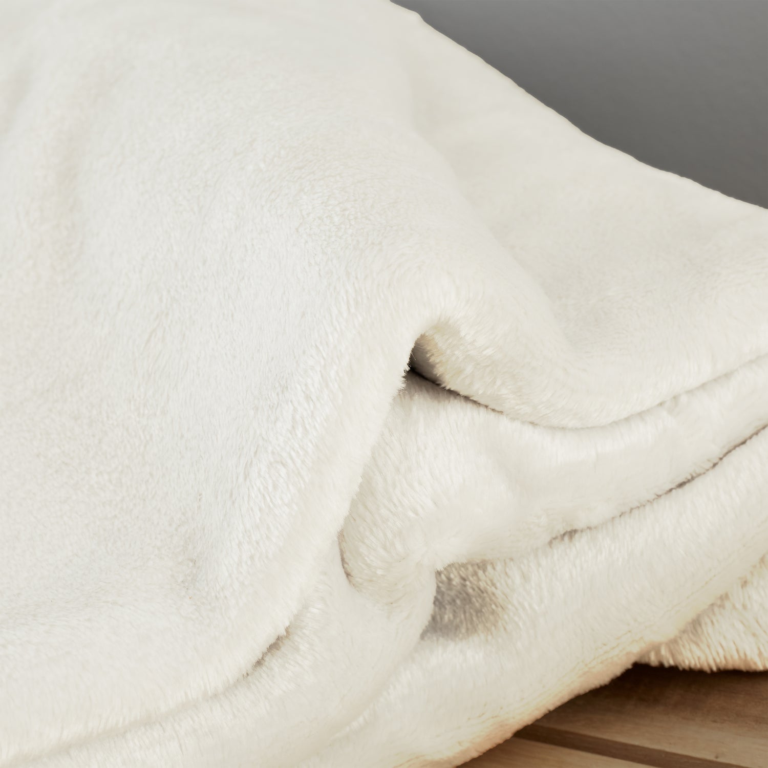 Catherine Lansfield Raschel Velvet Touch 200cm x 240cm Throw Cream