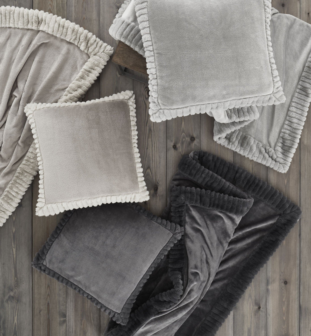 Catherine Lansfield Velvet and Faux Fur 150cmx200cm Throw Charcoal