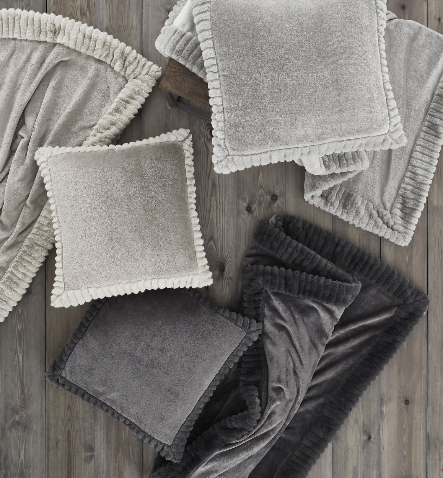 Catherine Lansfield Velvet And Faux Fur Soft 150cmx200cm Throw Natural