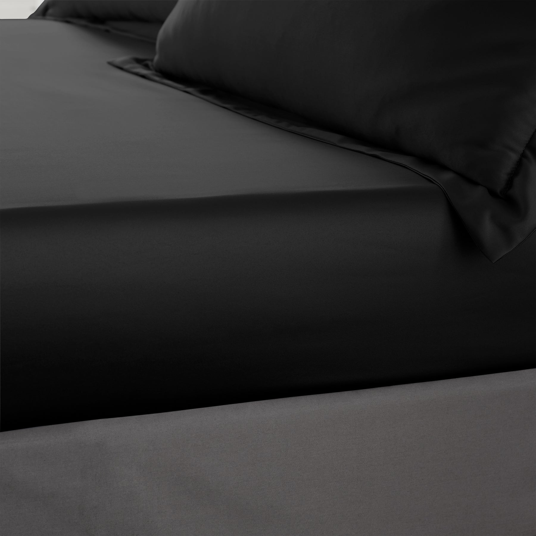 Catherine Lansfield Silky Soft Satin Bed Linen Fitted Sheet Black