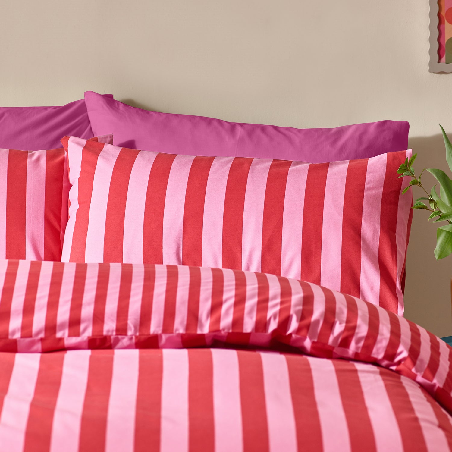 Sassy B Stripe Tease Duvet Cover Bedding Set Red
