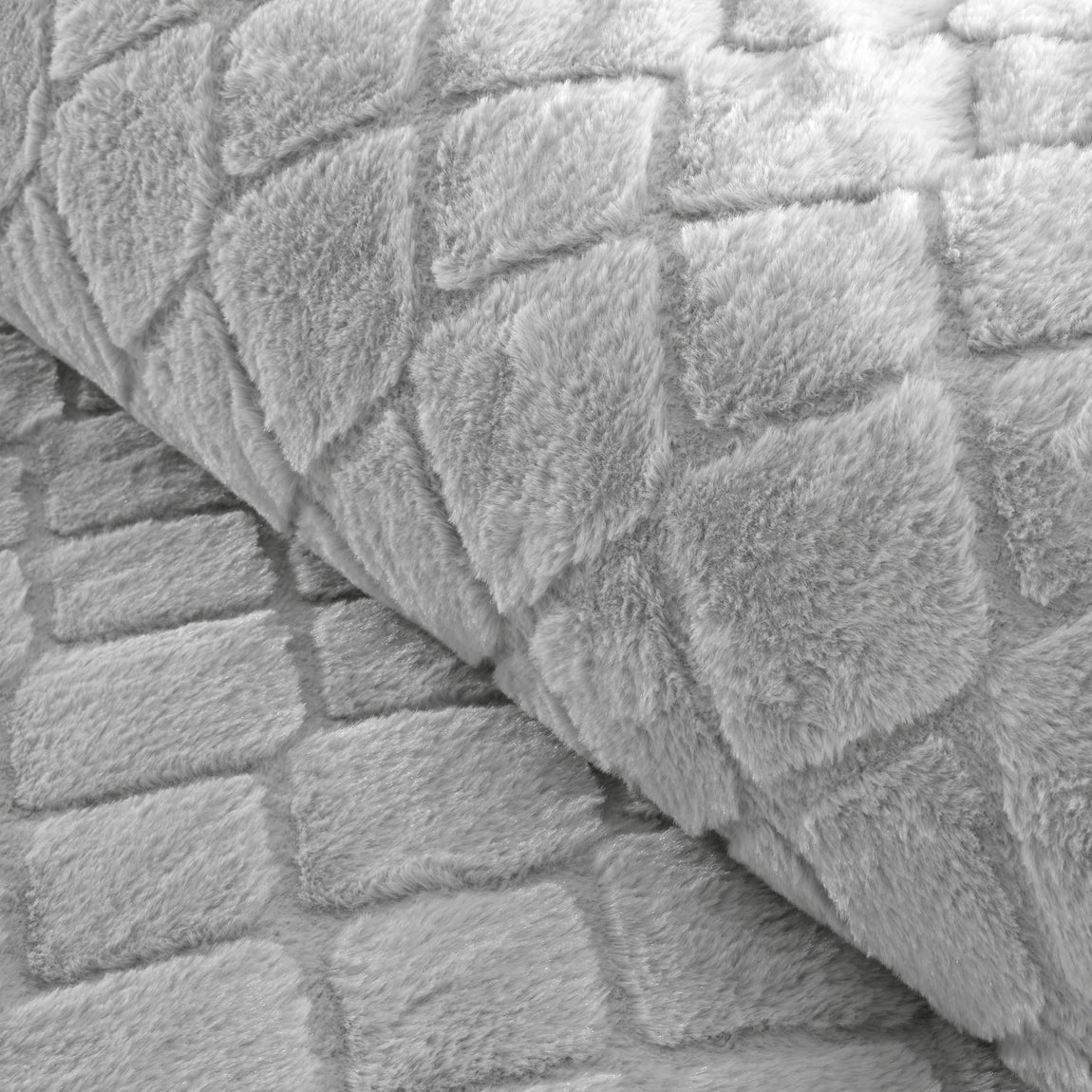 Catherine Lansfield Cosy Diamond Faux Fur Duvet Cover Bedding Set Silver
