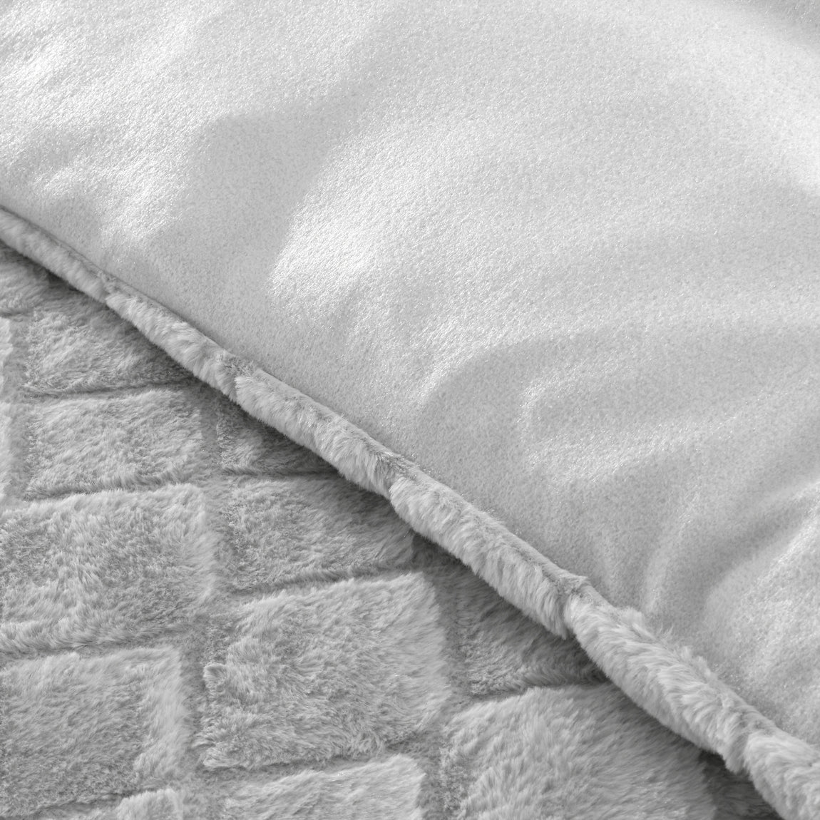 Catherine Lansfield Cosy Diamond Faux Fur Duvet Cover Bedding Set Silver