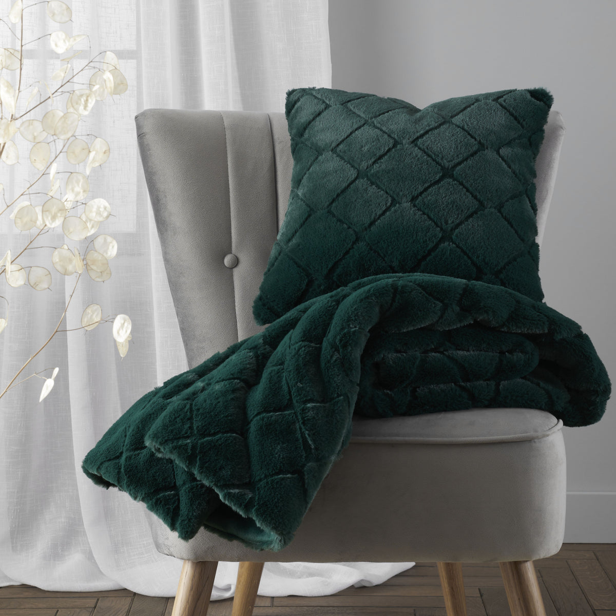 Catherine Lansfield Cosy Diamond Faux Fur Filled Cushion 43cm x 43cm Green
