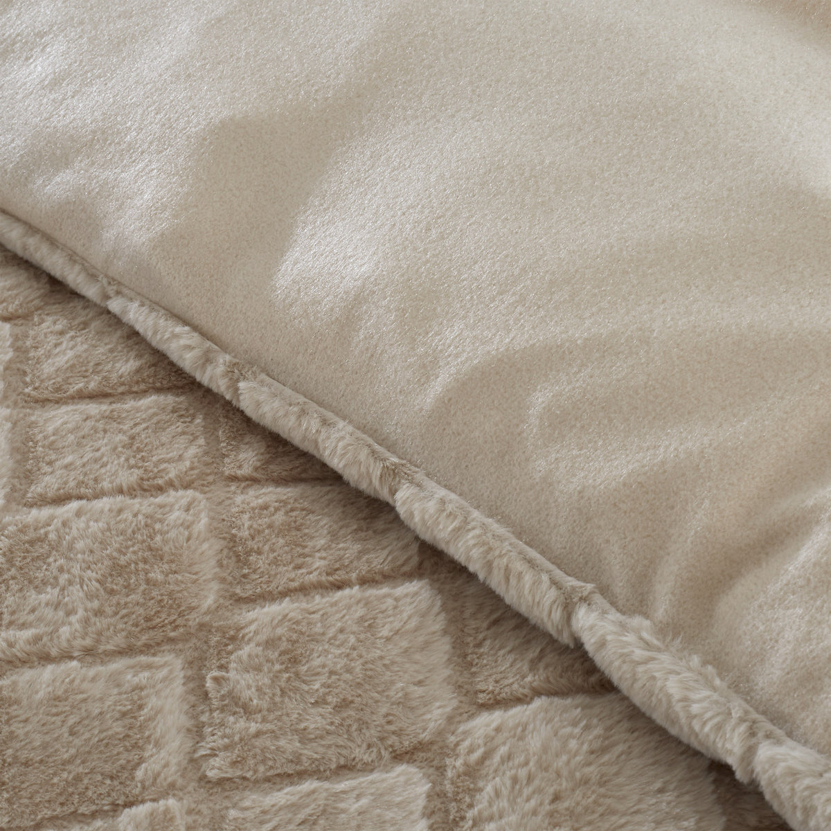 Catherine Lansfield Cosy Diamond Faux Fur Duvet Cover Bedding Set Natural