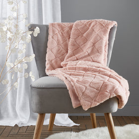 Catherine Lansfield Cosy Diamond Faux Fur 130cmx170cm Throw Blush Pink