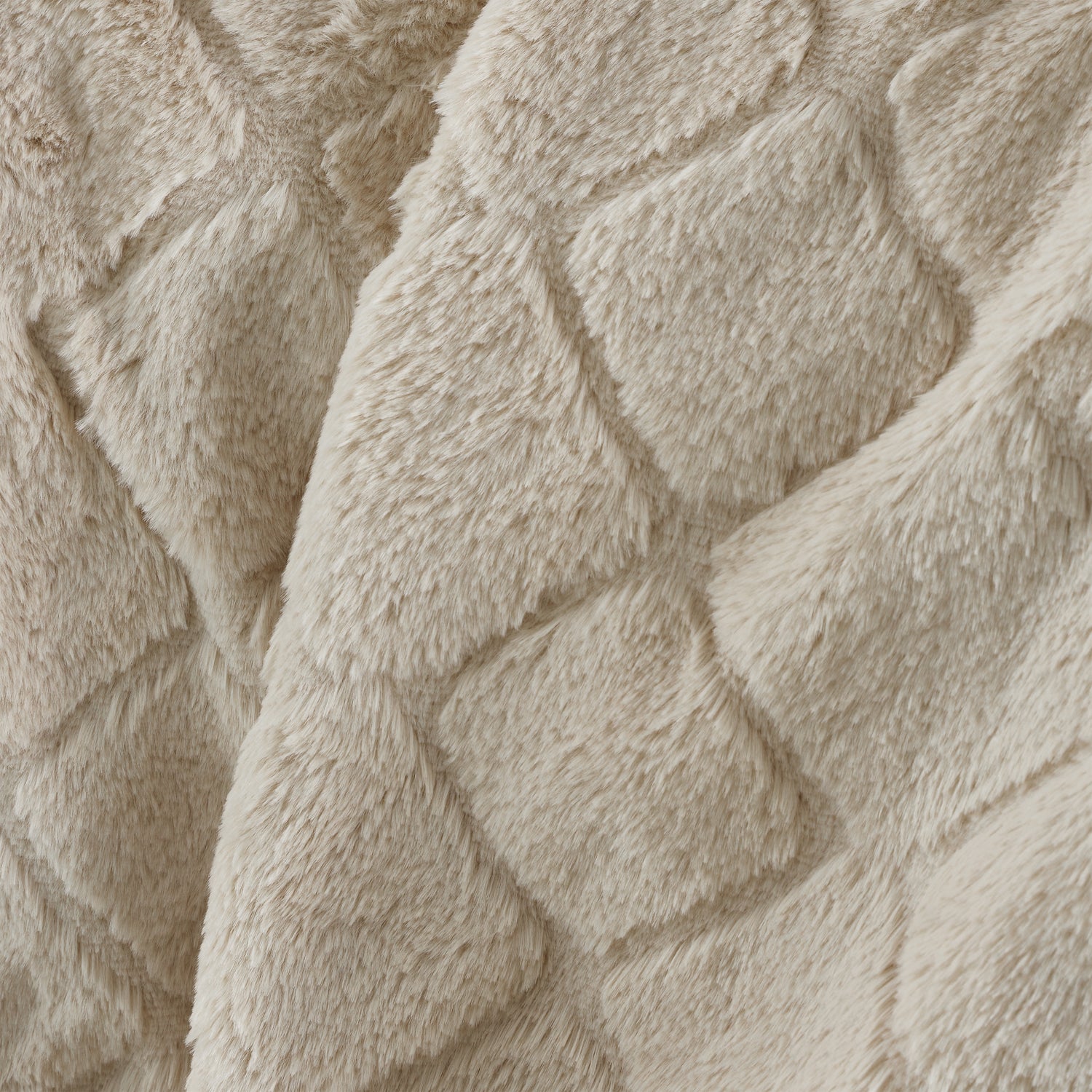 Catherine Lansfield Cosy Diamond Faux Fur 130cmx170cm Throw Natural