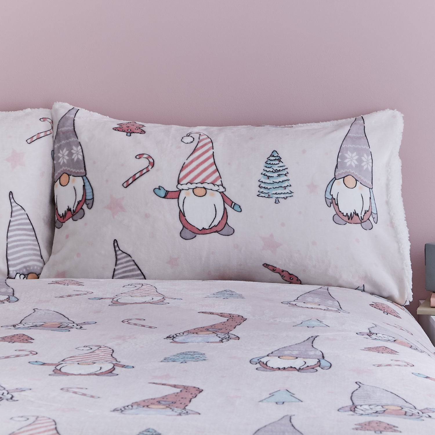 Catherine Lansfield Festive Gnomes Duvet Cover Bedding Set Pink