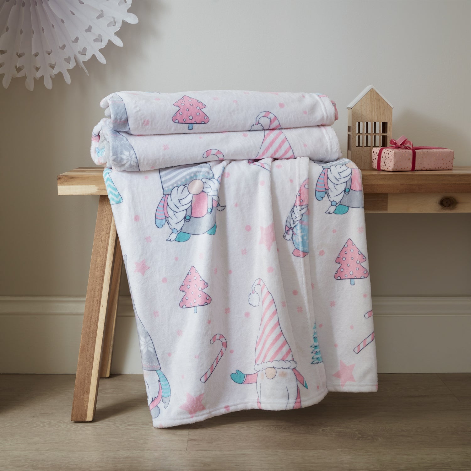 Catherine Lansfield Festive Gnomes 130cm x 170cm Throw Pink