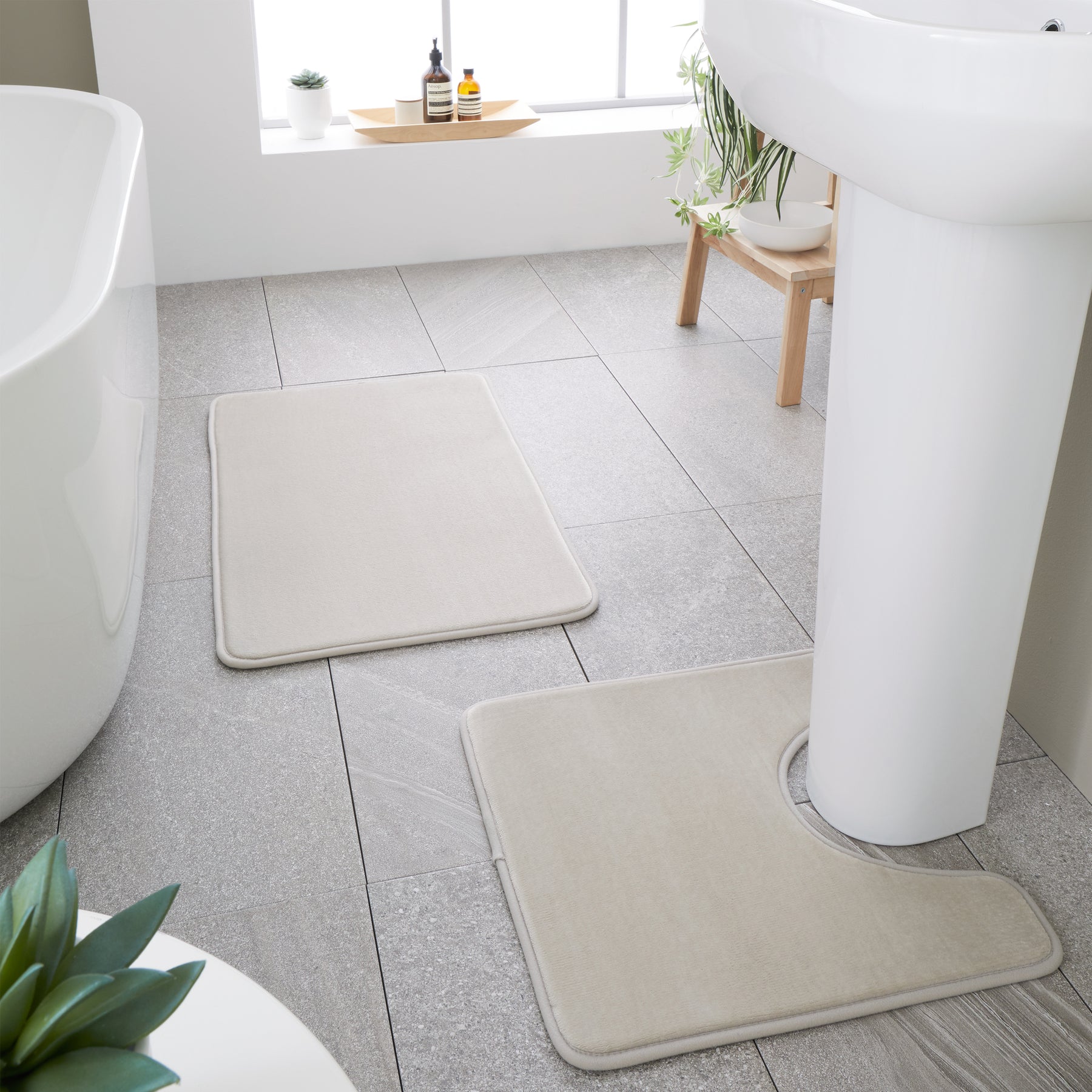 Catherine Lansfield Anti Bacterial Memory Foam Bath Mat and Pedestal Mat Natural