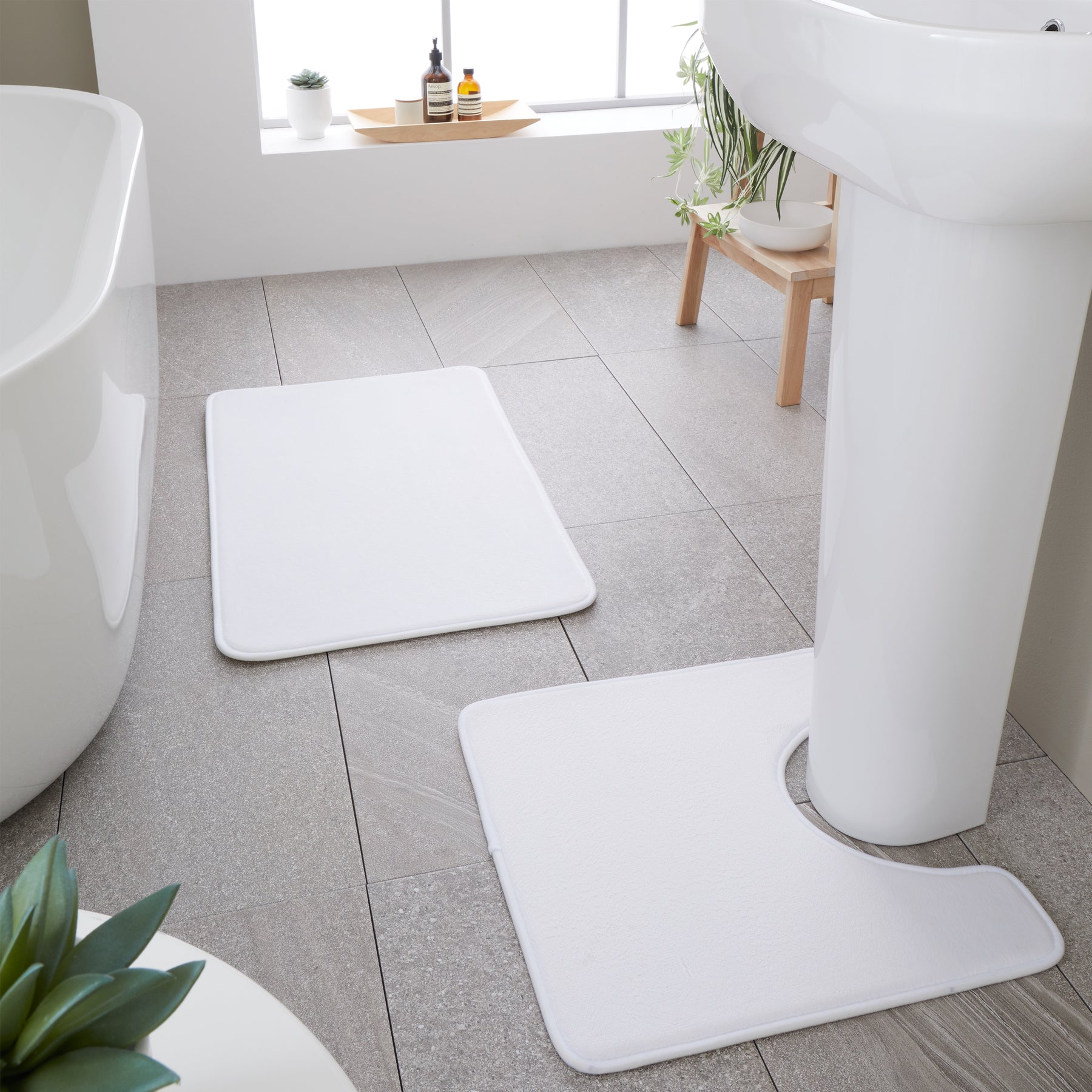 Catherine Lansfield Anti Bacterial Memory Foam Bath Mat and Pedestal Mat White