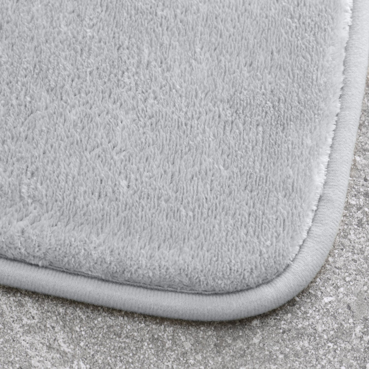 Catherine Lansfield Anti Bacterial Memory Foam Bath Mat and Pedestal Mat Silver