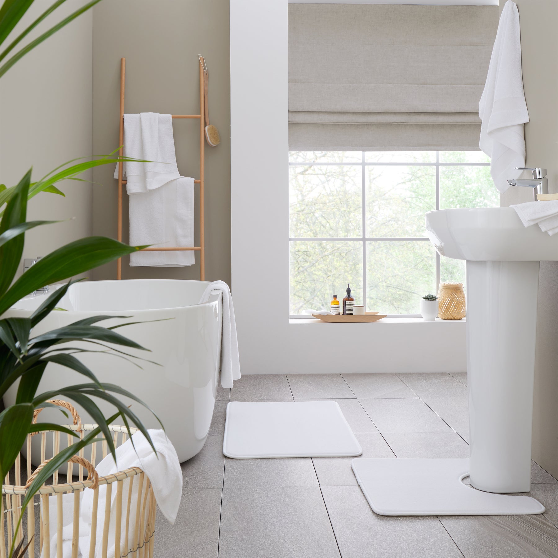 Catherine Lansfield Anti Bacterial Two Bath Sheet Towels White