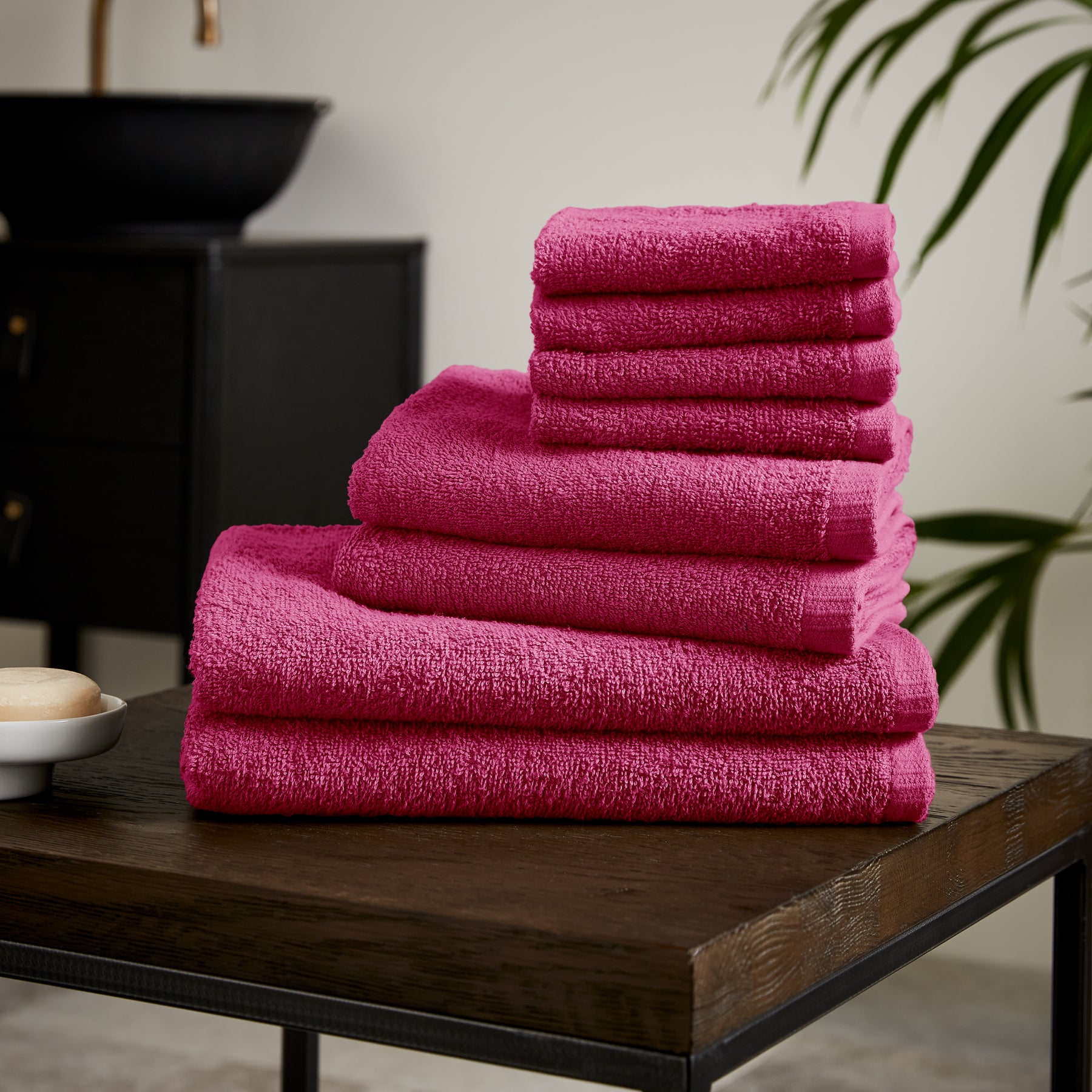 Catherine Lansfield Quick Dry Bale of Eight Towels Hot Pink