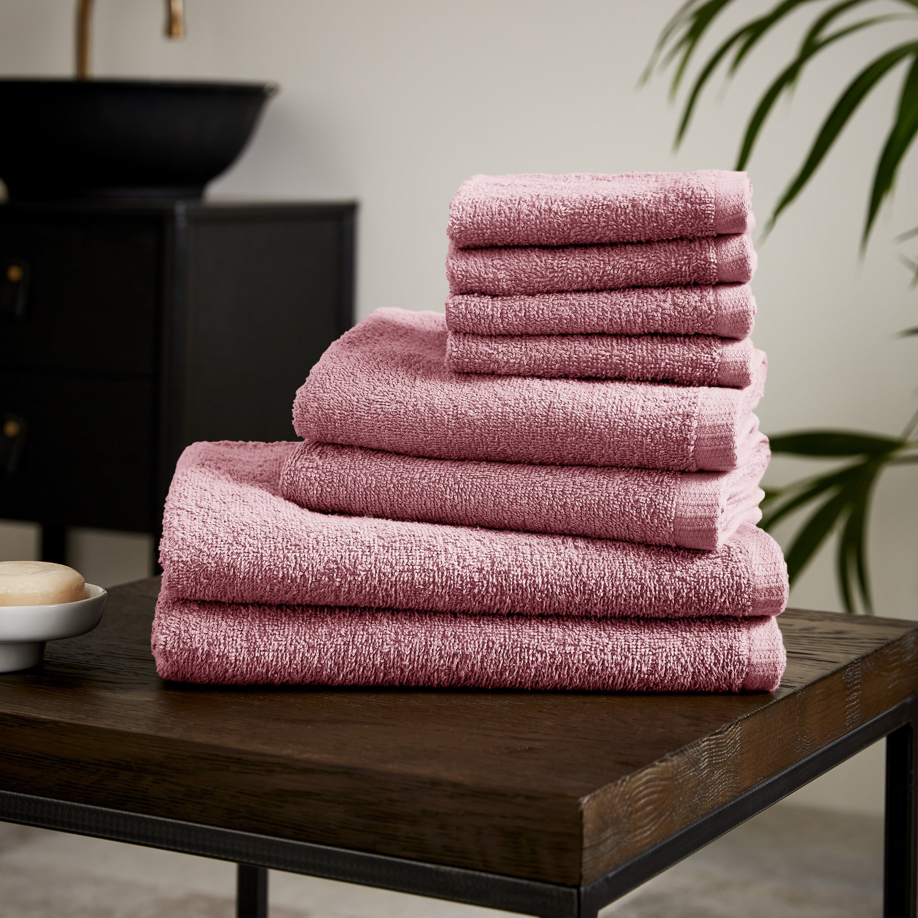 Catherine Lansfield Quick Dry Bale of Eight Towels Pink